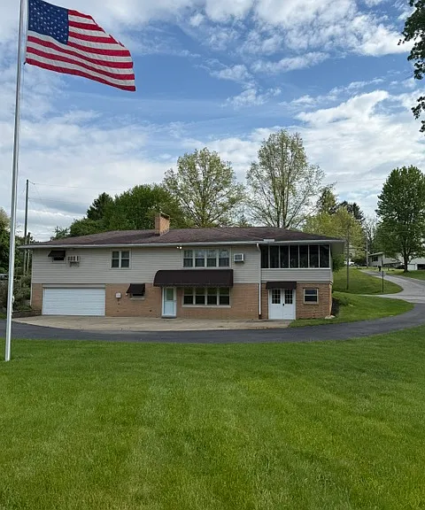 212 Hoffman Rd — Photo 3