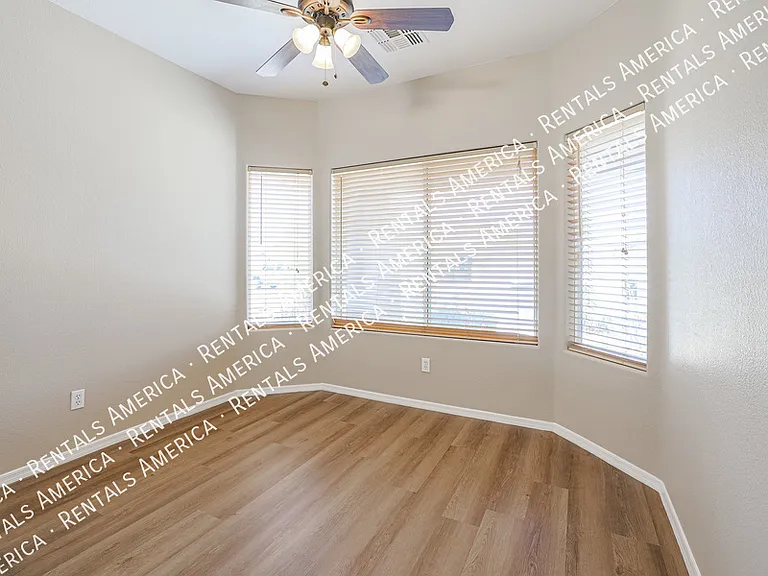 11925 W Jefferson St — Photo 14