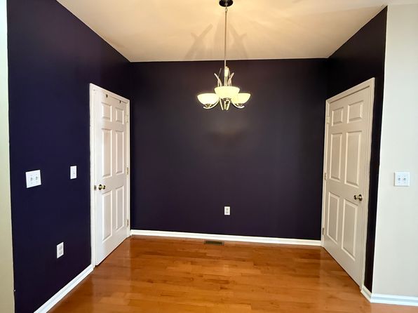 58 Oxford Ct