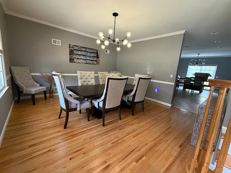 341 Maple St — Photo 7