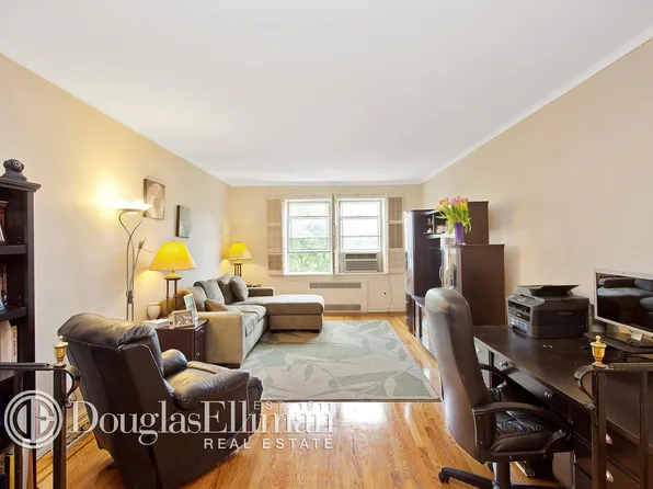 1615 Avenue I image 1 of 6