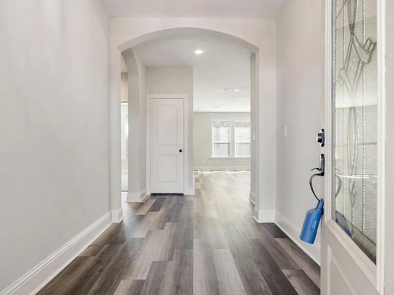 5401 Zephyr Ln — Photo 4