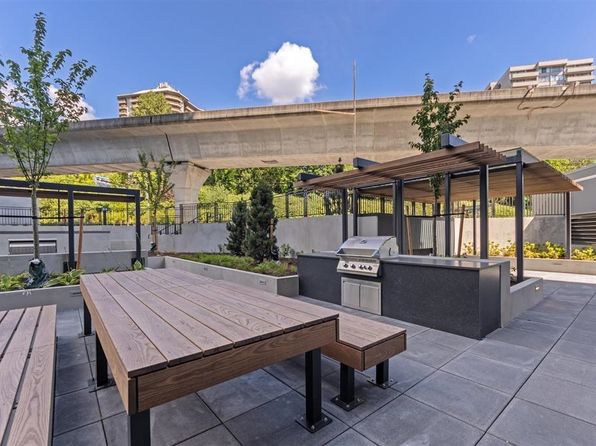 2 bedroom rental in Burnaby — photo 19