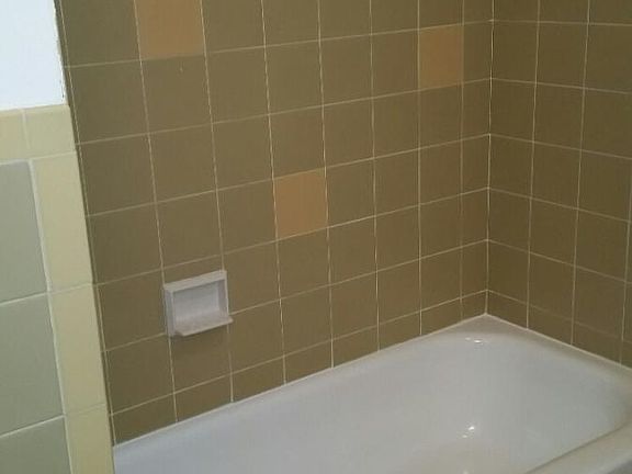 Reglazed tub