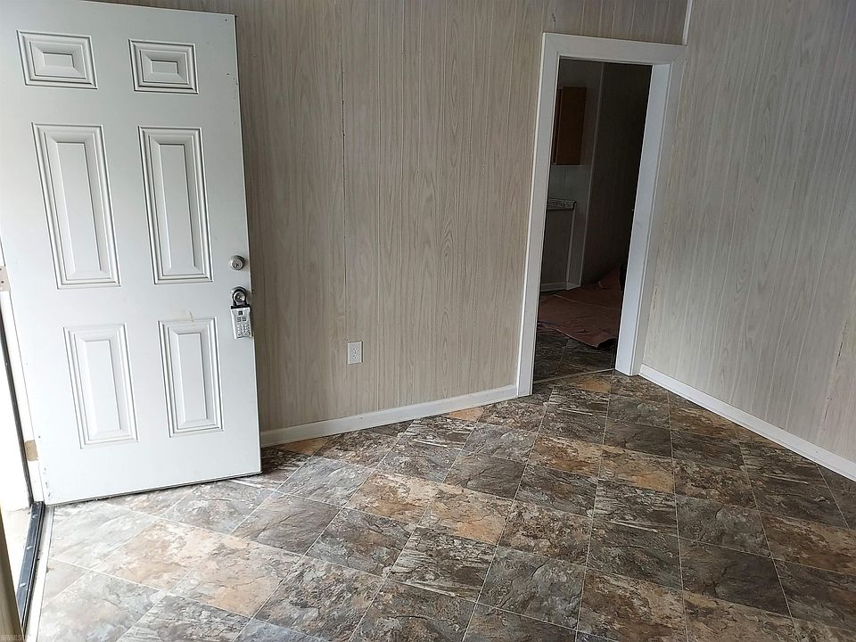 377 Main St, Narrows, VA 24124 Zillow