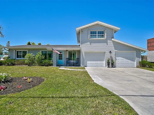 10468 Raymond St, Englewood, FL 34224