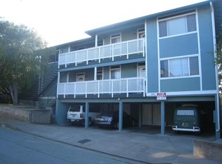 306 18th St #3, Pacific Grove, CA 93950