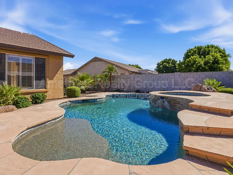 7017 W Greenbriar Dr — Photo 48