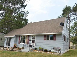 311 Leeds Rd, Hoyt Lakes, MN 55750