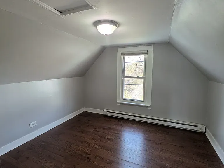 15 Alton St #1-2 — Photo 8