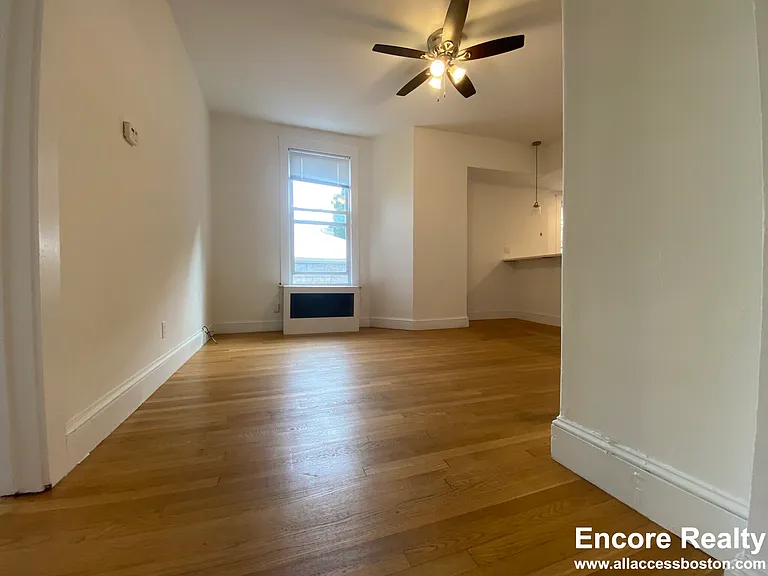 48 Newton St #2 — Photo 31