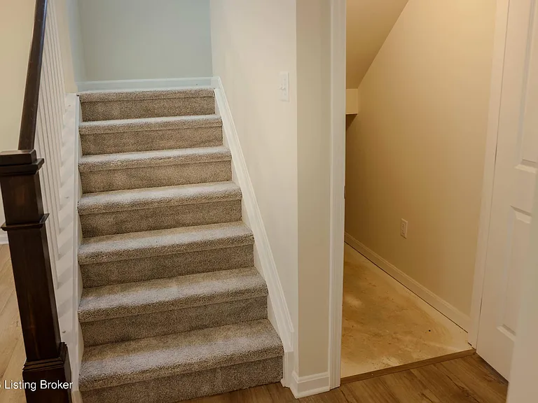 8300 Fairmount Rd — Photo 17