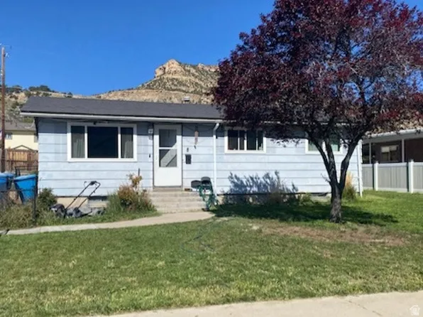 8 S 4th Ave, Helper, UT 84526
