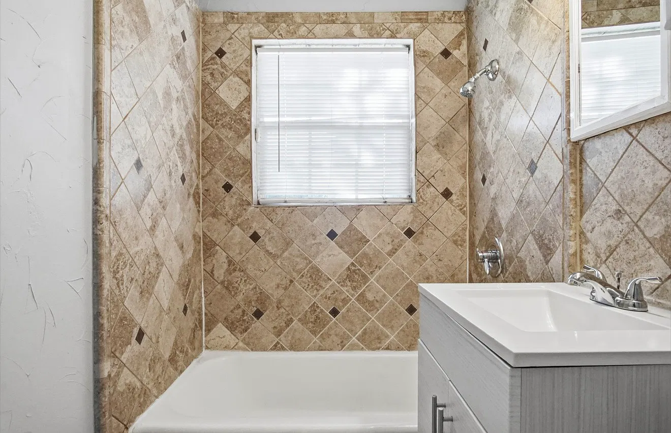 3 bed, 1164 sqft, $1,250 — Photo 3
