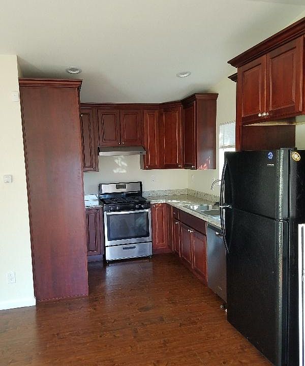 1st image of 446 Diana Dr