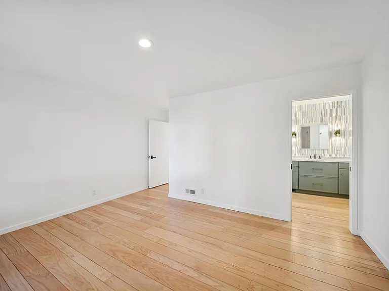 59 Corte Toluca — Photo 23