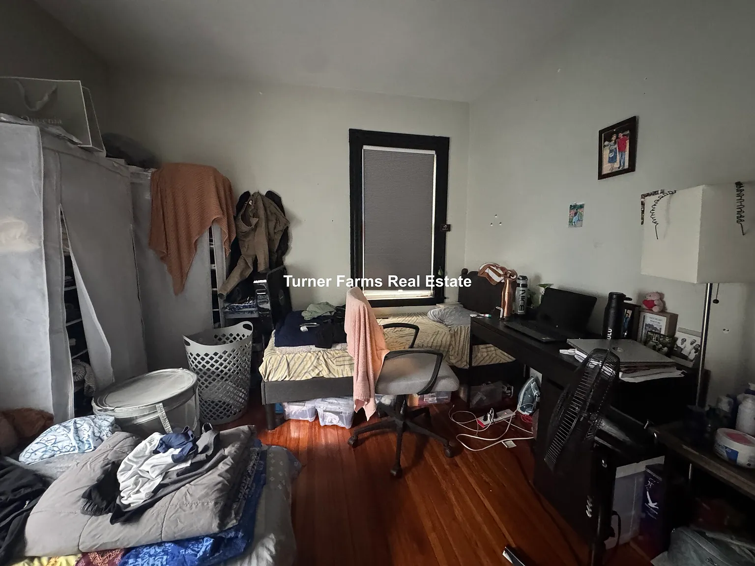 4 bed, 9999 sqft, $4,000 — Photo 2