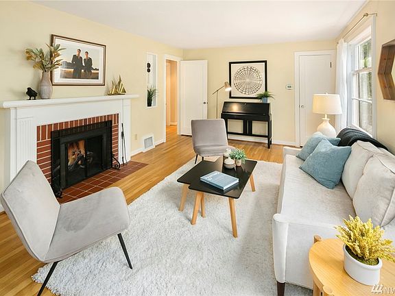 5th image of 7523 23rd Ave NW