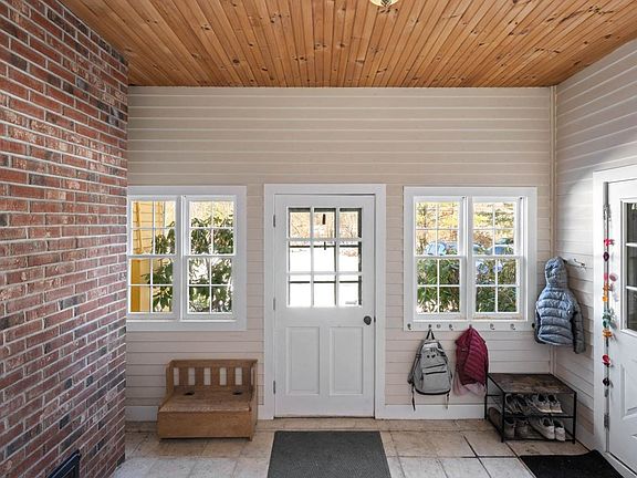 2nd image of 65 Kendall Hill Road