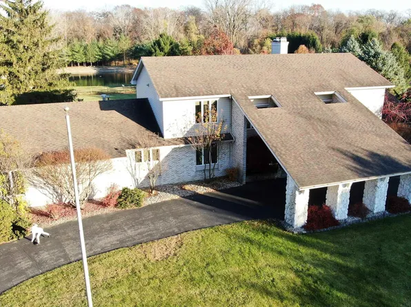 7540 Adler Rd, Ottawa Lake, MI 49267