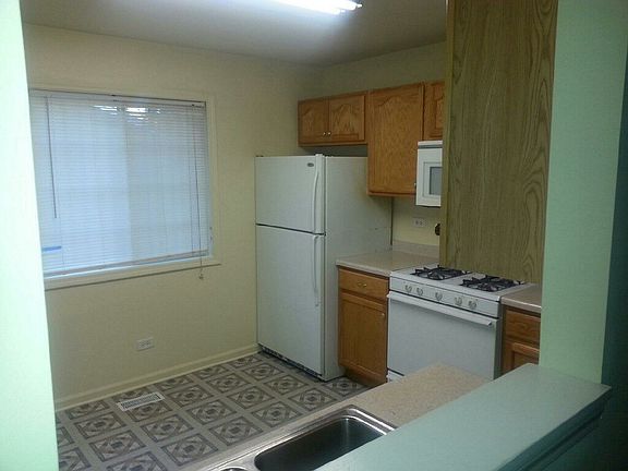 5th image of 1526 Kenmore Ave
