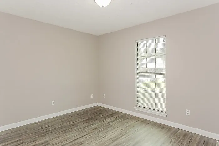 1024 Countryside Ln — Photo 9