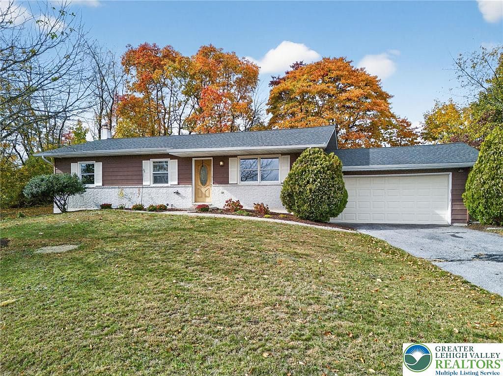 7340 W Hillcrest Ln, Slatington, PA 18080 | Zillow