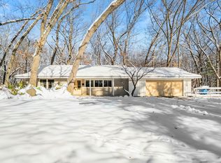 2702 Mockingbird Dr, Kalamazoo, MI 49008