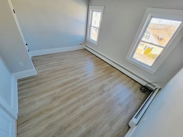 22-24 Main St — Photo 9