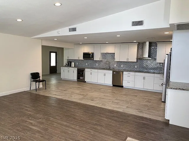 2047 Westwind Rd — Photo 6