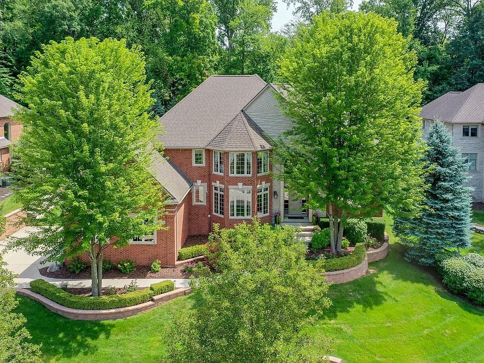 1st image of 61398 Barclay Dr