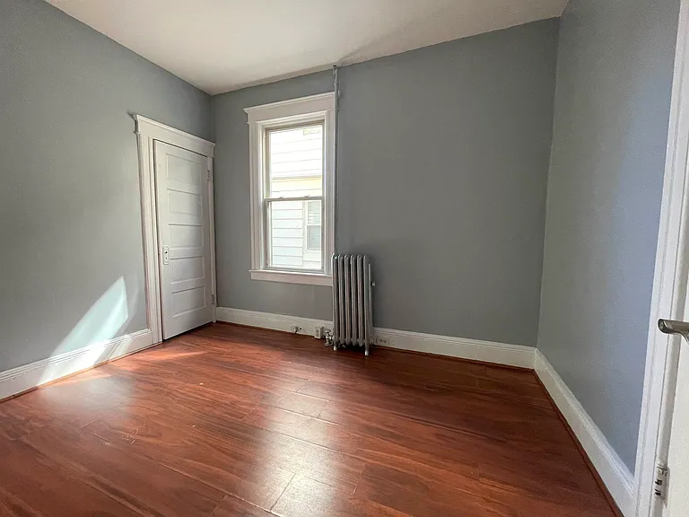 297 Fulton Ave — Photo 15