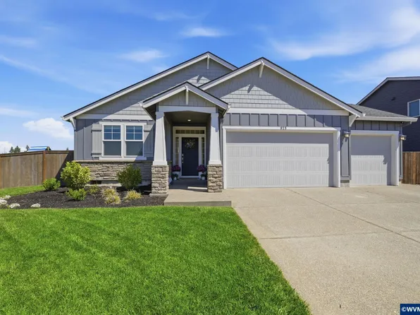 925 Paul St, Mount Angel, OR 97362