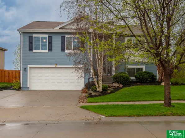 7419 N 143rd St, Omaha, NE 68142