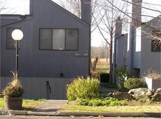 3 Juneberry Ln, Ridgefield, CT 06877