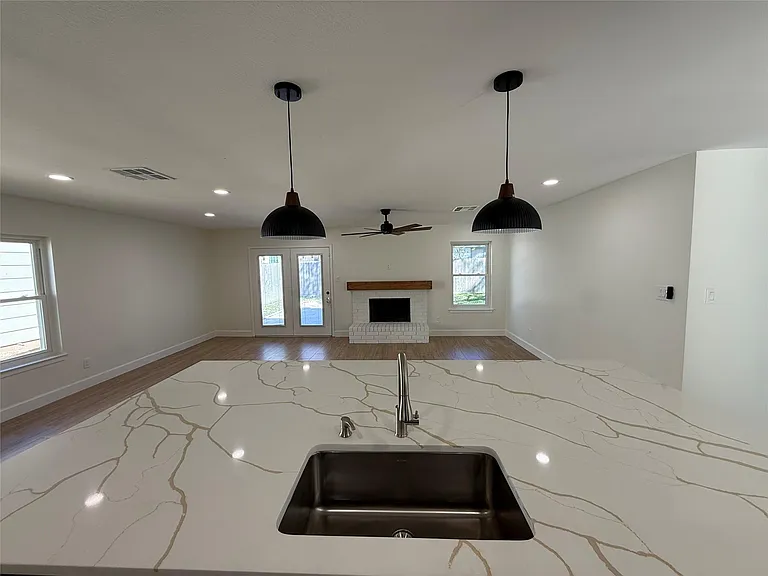 1 Redberry Ct — Photo 8