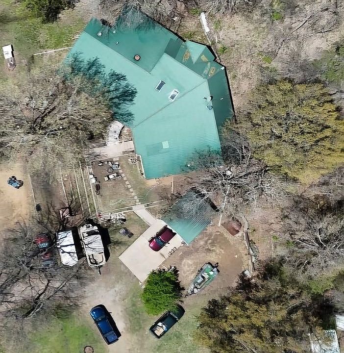 2nd image of 121298 S 4156th Rd