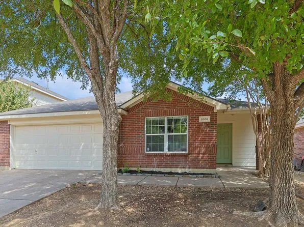 8516 Hawks Nest Dr, Fort Worth, TX 76131