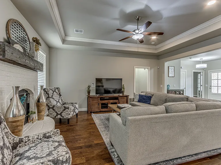 2700 Tranquilo Ln — Photo 18