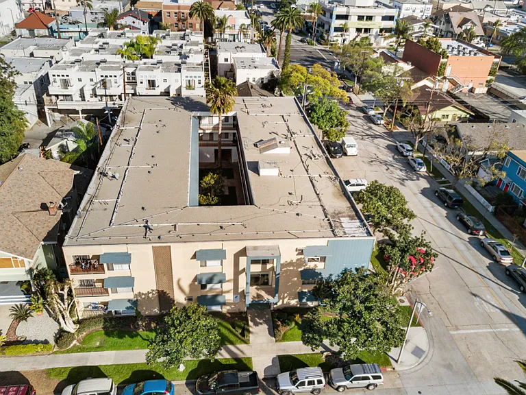 800 Linden Ave in Long Beach — Photo 19