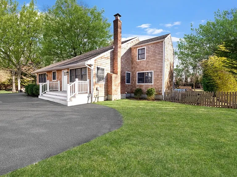 130 Town Ln — Photo 12