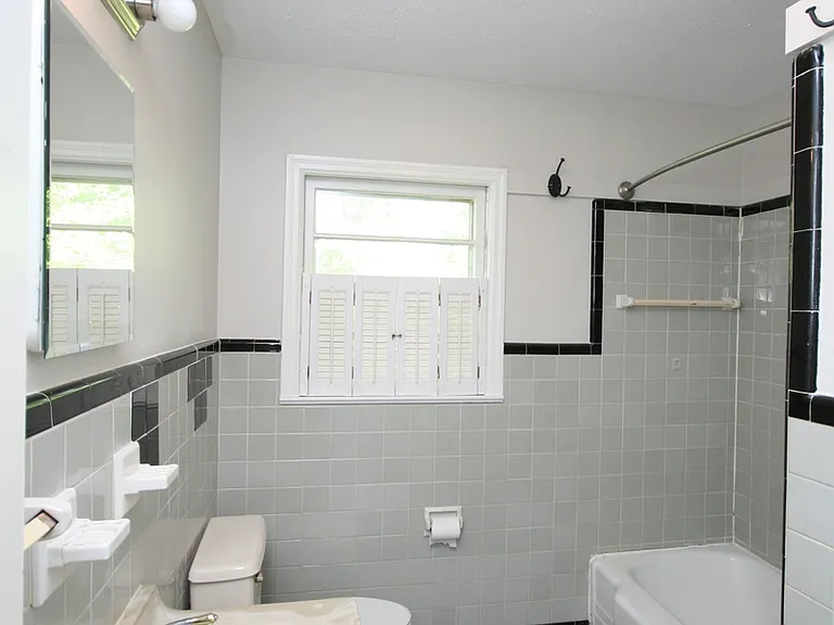 407 Warner St NW — Photo 13