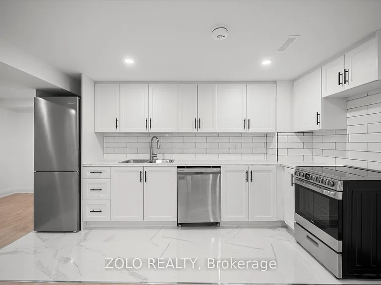 278 Alex Doner Dr #LOWER — Photo 9