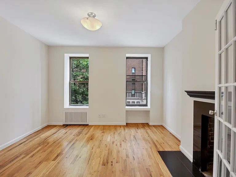 1167 2nd Ave #4S — Photo 6