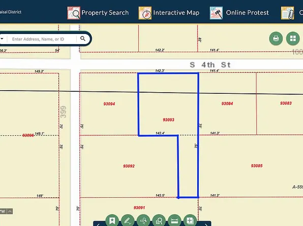 113 S 4th St, Bonham, TX 75418