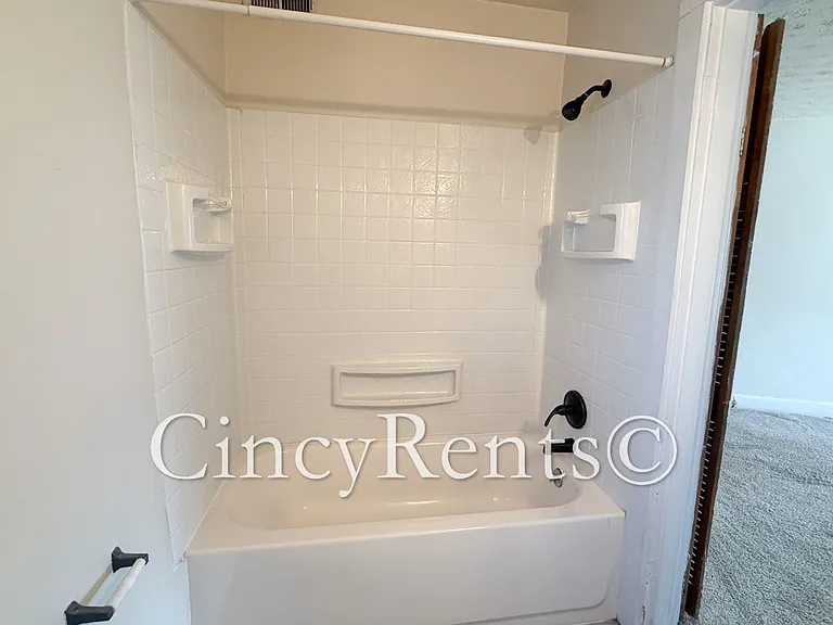 3540 Columbia Pkwy #2 — Photo 11