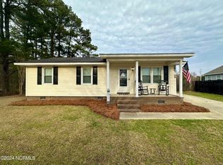 692 Mrs Tates Rd, Whiteville, NC 28472