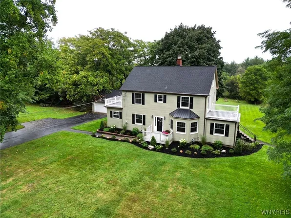 10448 Clarence Center Rd, Clarence, NY 14031