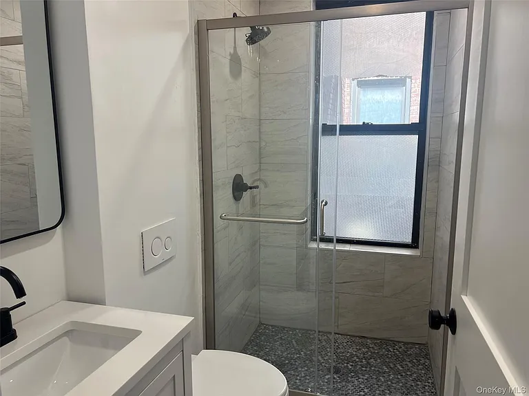 817 Onderdonk Ave #2R — Photo 5