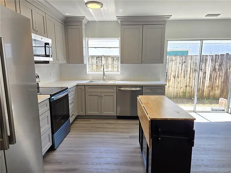 4508 SE Salvatori Rd — Photo 6